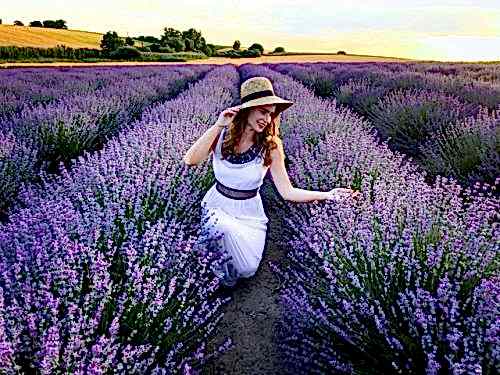 Bahçenize Renk Katacak Kokulu Çiçeklerin Bakımı